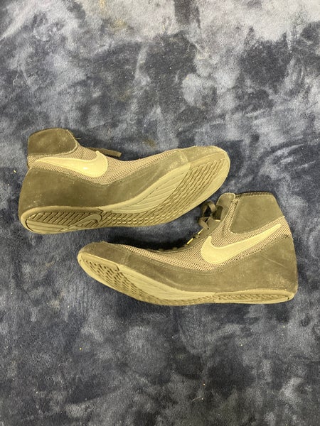 Nike Wrestling Shoes | Men's 9