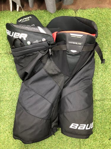 Black Senior XL Bauer Vapor Hyperlite Hockey Pants (Used)