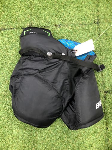Black Youth Small Bauer X Hockey Pants (Used)
