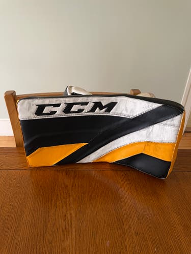 CCM Axis Pro Regular (Used)