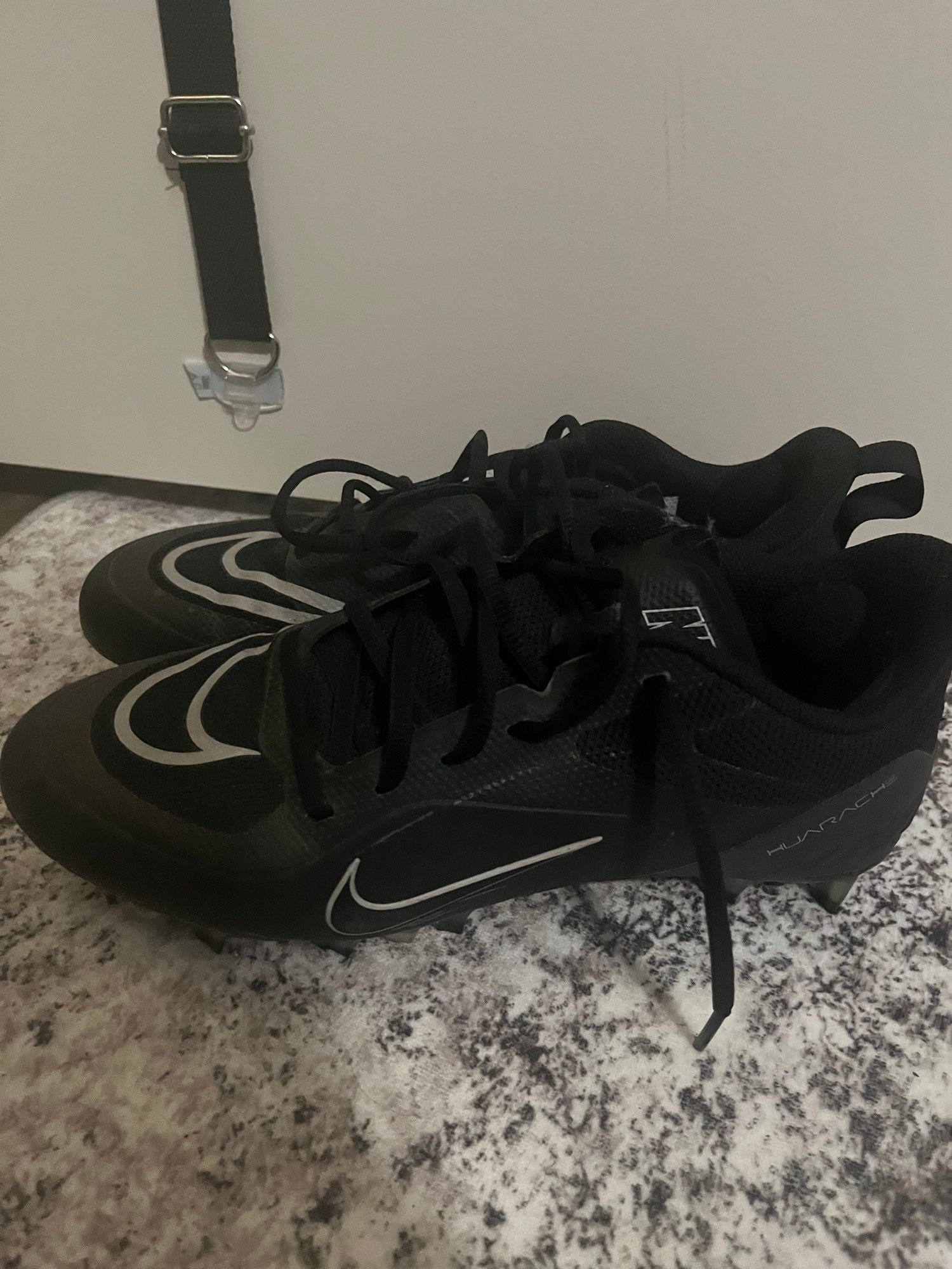 nike huarache black mens size 8