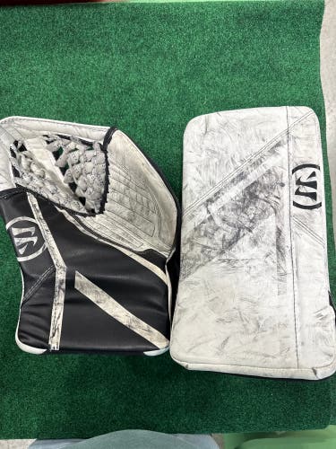 White & Black Junior Warrior Ritual G6 E+ Goalie Glove & Blocker Set Regular (Used)