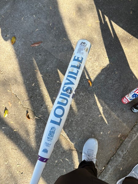 2023 Louisville Slugger Bat (-8) 26 oz 34" (Used)