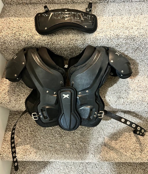 Extra Large Adult Xenith Flyte Shoulder Pads (Used)