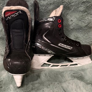 2021 Bauer Vapor X3.5 Hockey Skates Size 5 (Used)