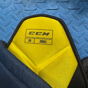 Senior Small CCM Tacks 9080 Hockey Pants (Used)