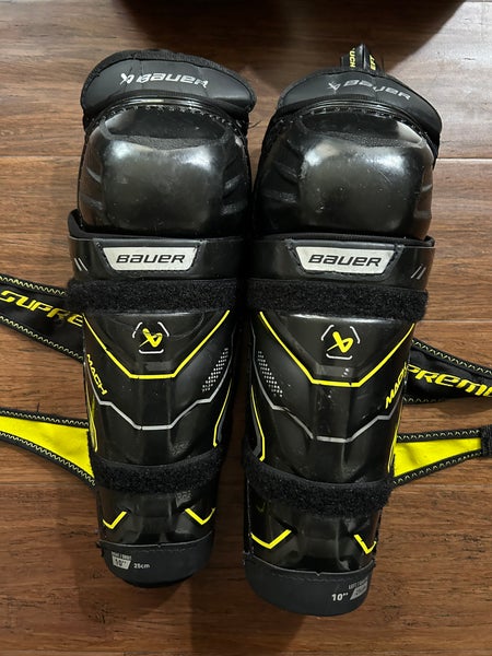 Youth Bauer Supreme Mach 10" Shin Pads (Used)