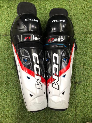 Senior CCM Jetspeed FT680 Shin Pads 16" (Used)