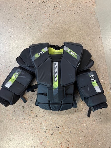 Senior Medium Warrior RITUAL X4 E Goalie Chest Protector (Used)