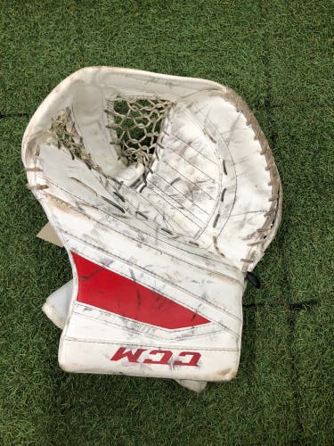 Senior CCM Extreme Flex II 860 Goalie Glove Regular (Used)