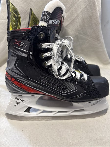 Junior Size 4 Bauer Vapor X2.9 Ice Hockey Skates. Excellent Condition