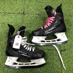 Intermediate Bauer Supreme Mach Hockey Skates 6.0 | Fit 3 (Used)