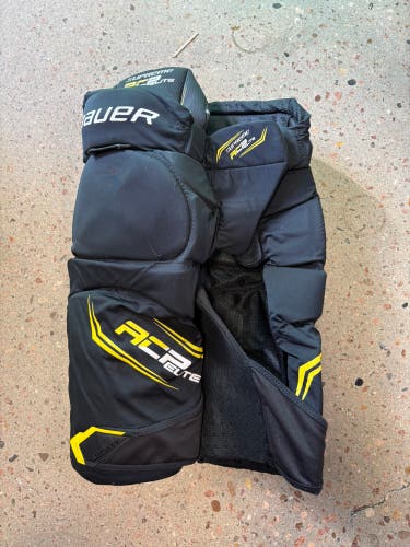 Intermediate Medium Bauer Supreme ACP Elite Girdle (Used)