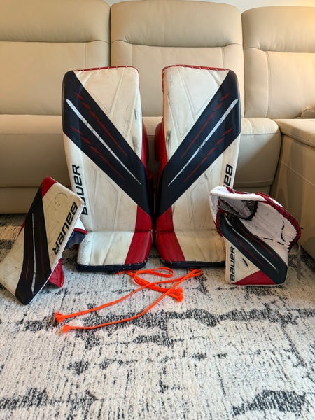 XS Bauer Hyperlite Goalie Leg Pads Pro Stock (Used)