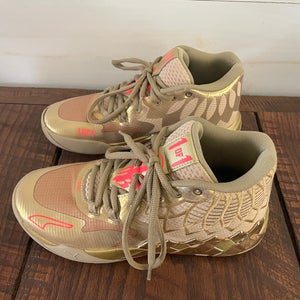 Men's Size M 7.0 (W 8.0) Puma Shoes (Used)