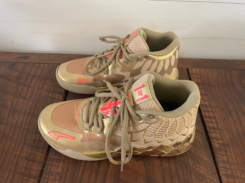 Men's Size M 7.0 (W 8.0) Puma Shoes (Used)