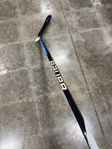 Intermediate Bauer Nexus E3 Hockey Stick Right Handed P92 55 Flex (Used)