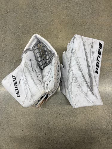 White Senior Bauer Vapor X5 Pro Goalie Gloves & Blockers Regular (Used)