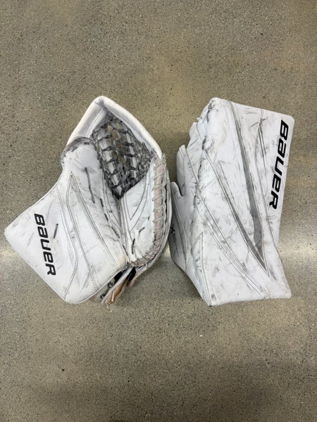 White Senior Bauer Vapor X5 Pro Goalie Gloves & Blockers Regular (Used)