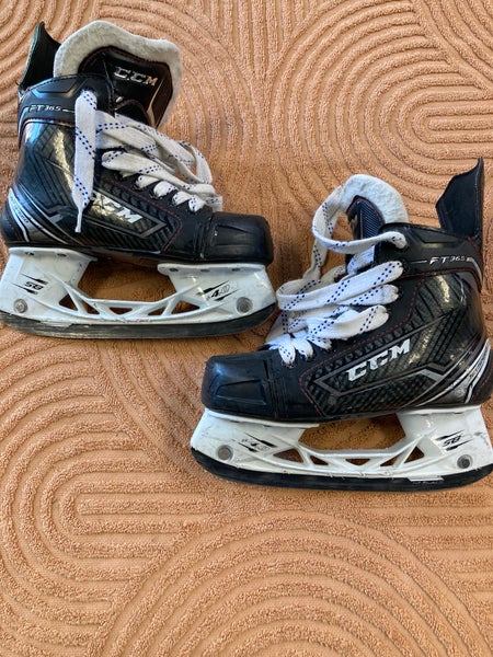 Junior CCM JetSpeed FT365 Hockey Skates Regular Width Size 2 (Used)