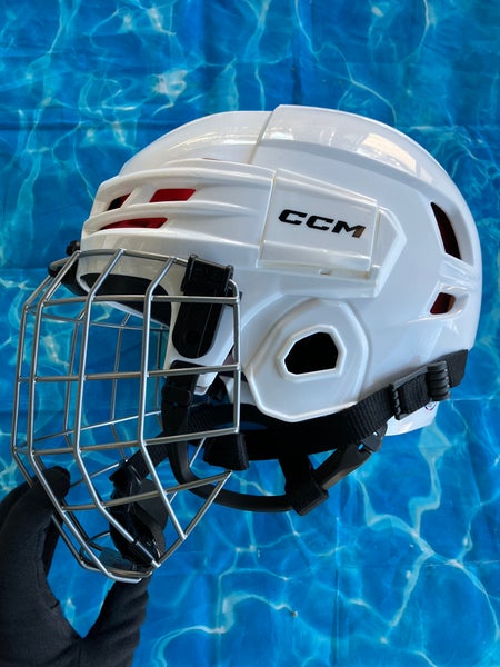 White Junior CCM Tacks 70 Helmet | 6 5/8 - 7 1/4 (Used)