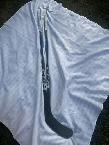 (2) 100 Flex Ryan Reaves Senior CCM Jetspeed FT6 Pro Right Hand Hockey Stick Pro Stock (New)