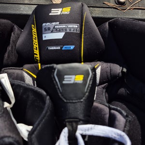 Men's Senior Medium Bauer Supreme 3S Pro Hockey Pants (Used)