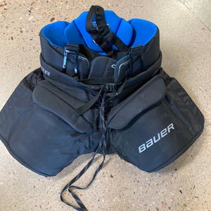 Black Senior Medium Bauer GSX Hockey Goalie Pants (Used)