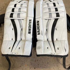 White 20+1.5" Youth Vaughn Velocity V6 Goalie Leg Pads (Used)