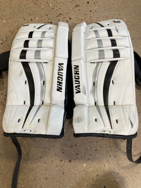 White 20" Youth Vaughn Velocity V6 Goalie Leg Pads (Used)