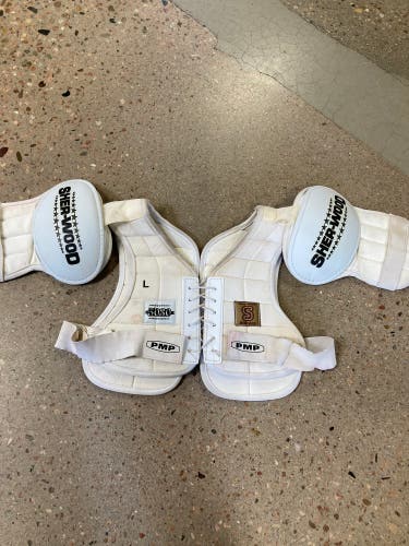 Large Senior Sher-Wood 5030 Shoulder Pads (Used)