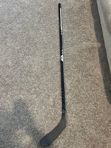 Senior Warrior Covert QR6T Right Handed Hockey Stick P28 75 Flex (New)