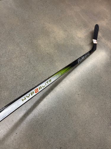 Senior Bauer Vapor Hyperlite 2 Hockey Stick Left Hand P92 70 Flex (Used)