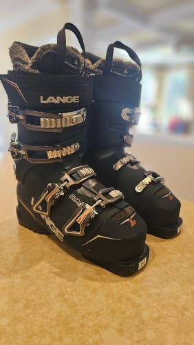 23.5 Women's Lange All Mountain LX 90 Ski Flex 90 (Only Worn Once)
