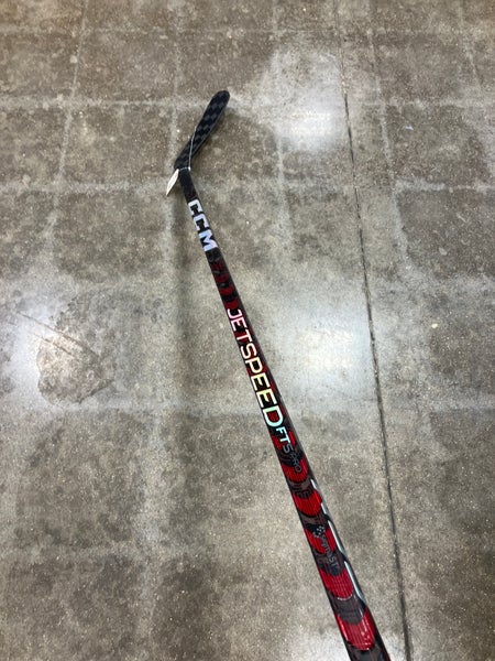 Senior CCM JetSpeed FT5 Pro Hockey Stick Right Handed P29 85 Flex (Used)