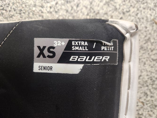 32" 2023 Bauer Hyperlite Goalie Leg Pads (Used)