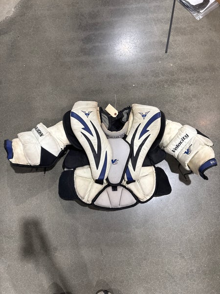 Senior Small Vaughn Velocity V5 Goalie Chest Protector (Used)