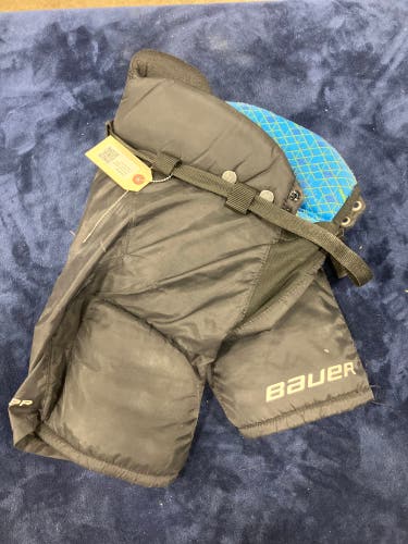 Black Youth Large Bauer Bauer x Hockey Pants (Used)