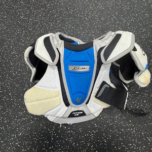 Used CCM FIT 09 LE Junior Shoulder Pads MD 11849-S000033678