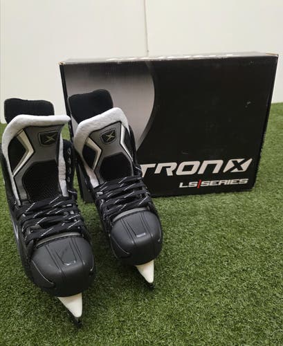New Senior Tron X LS90 Hockey Skates Size 8