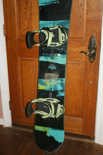 Burton Ripcord 159cm Snowboard With Burton Medium Bindings