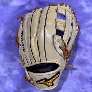 Brown Mizuno Pro Select RH Outfield Baseball Glove 12" (Used)