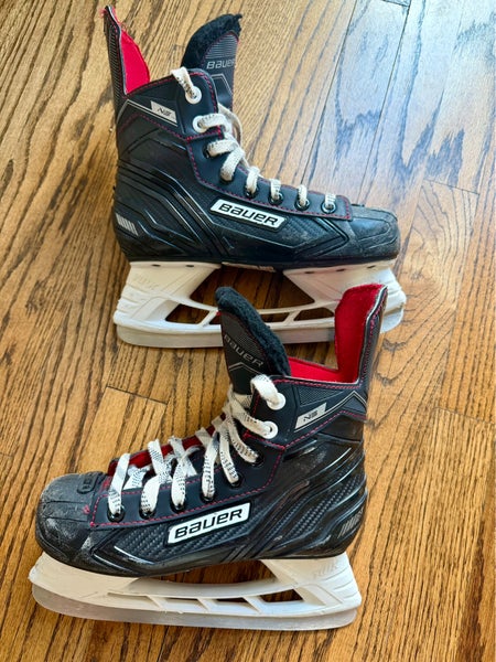 2018 Bauer Ns Hockey Skates Regular Width Size 3 (Used)