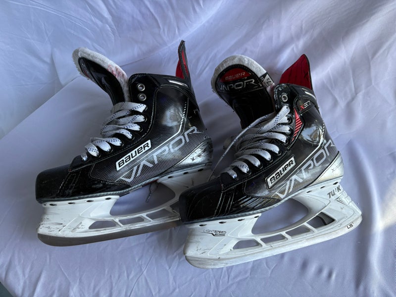 2021 Bauer Vapor X3.7 Hockey Skates Extra Wide Width 7.5 (Used)