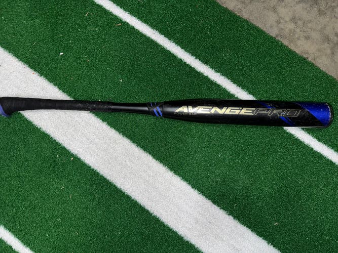 2022 AXE Avenge Pro Composite Bat (-11) 19 oz 30" (Used)