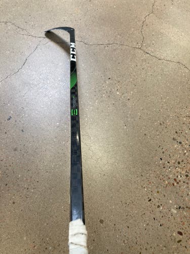 Senior CCM Ribcor Trigger 4 Pro Hockey Stick Right Handed P88 85 Flex (Used)