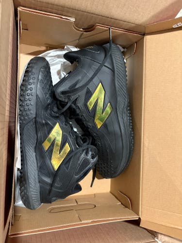 Black Men's Size M 8.5 (W 9.5) Adult New Balance High Top Turf Cleats (Used)