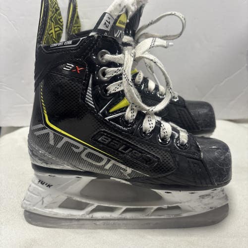 Junior Youth Size 12 Bauer Vapor 3X Ice Hockey Skates