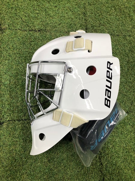 White Senior Bauer 930 Goalie Mask (New)