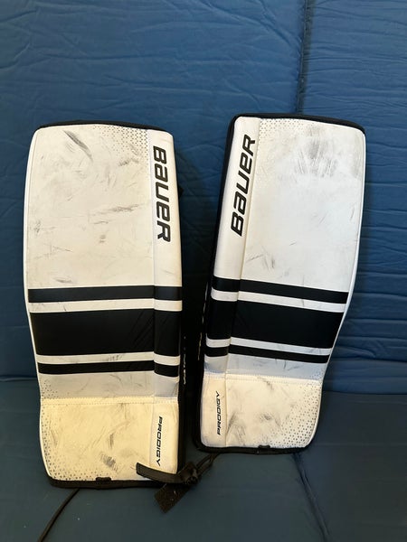 Large Bauer GSX Prodigy Goalie Leg Pads (Used)